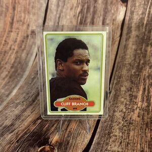 Vintage 1980 Topps Cliff Branch #85 Raiders Football Trading Card Item #ME4025